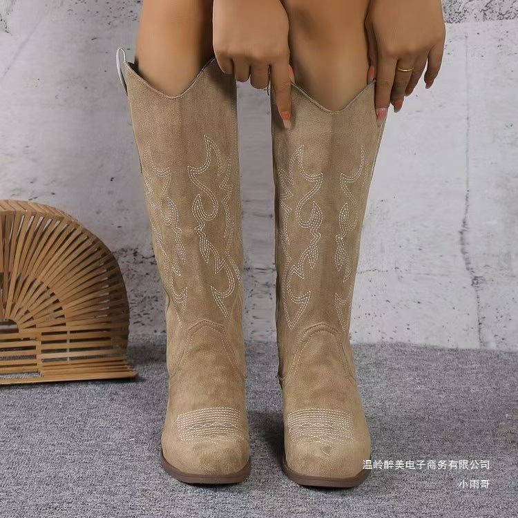 Anmutige Orthopädische Stiefel für modernen Look