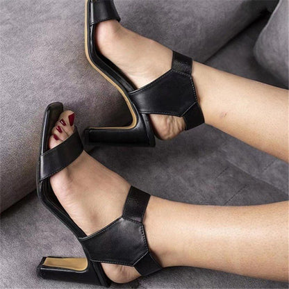 Anmutige Orthopädische Sandalen für modernen Look