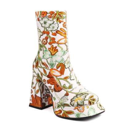Stilvolle Orthopädische Stiefel für jeden Anlass