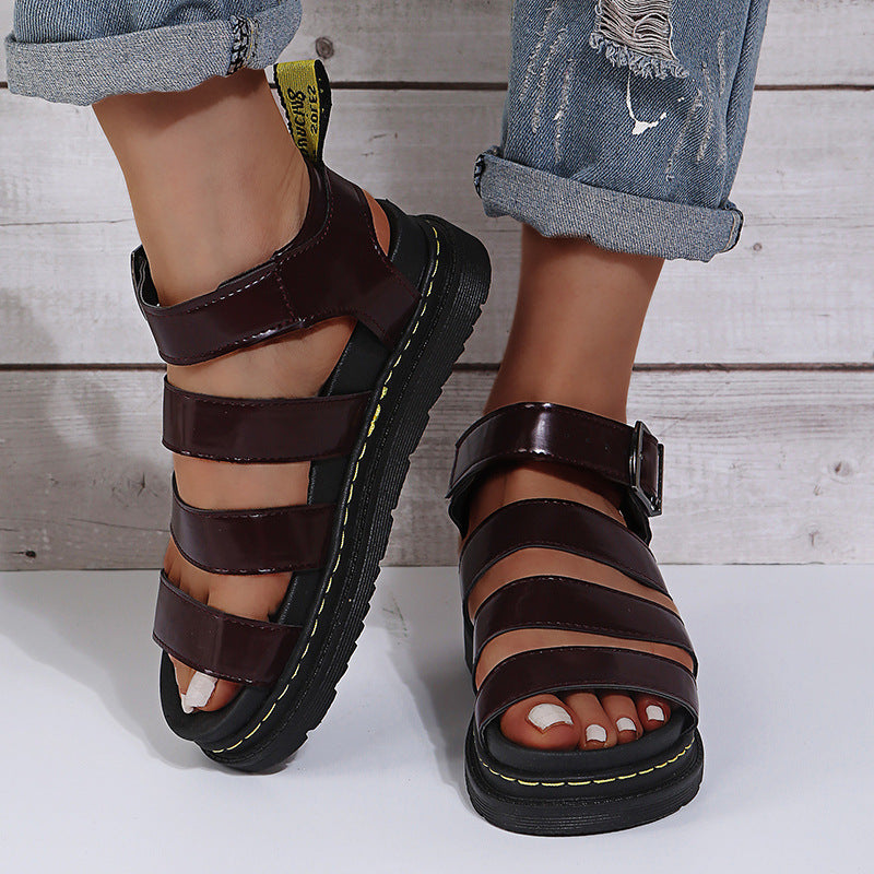 Anmutige Orthopädische Sandalen für modernen Look