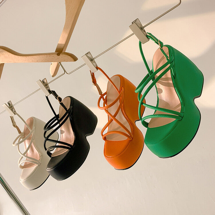 Anmutige Orthopädische Sandalen für modernen Look