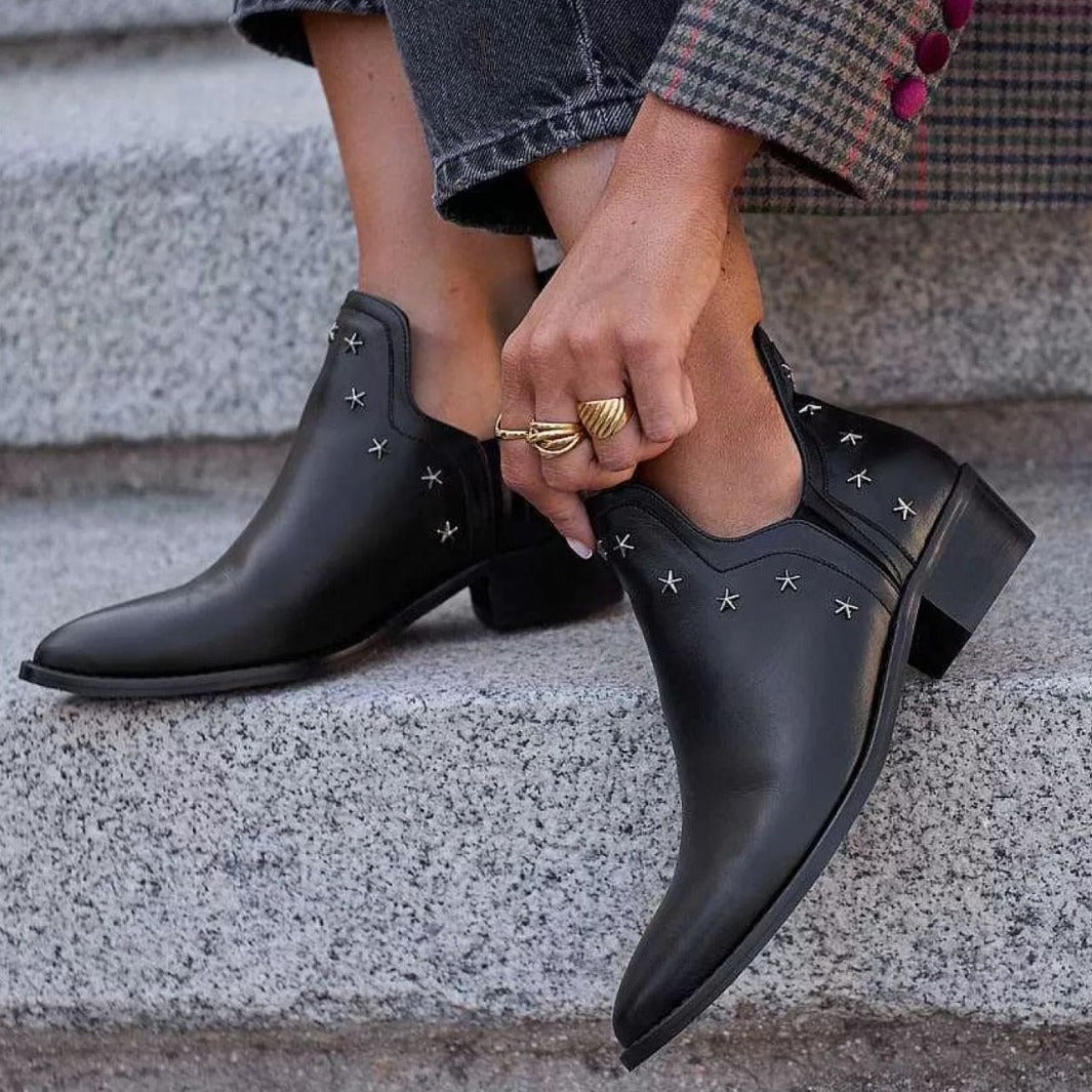 Anmutige Orthopädische Stiefel für modernen Look