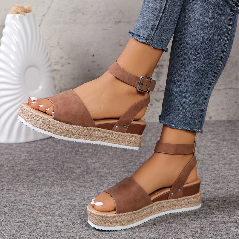 Klassische Orthopädische Sandalen mit zeitlosem Stil