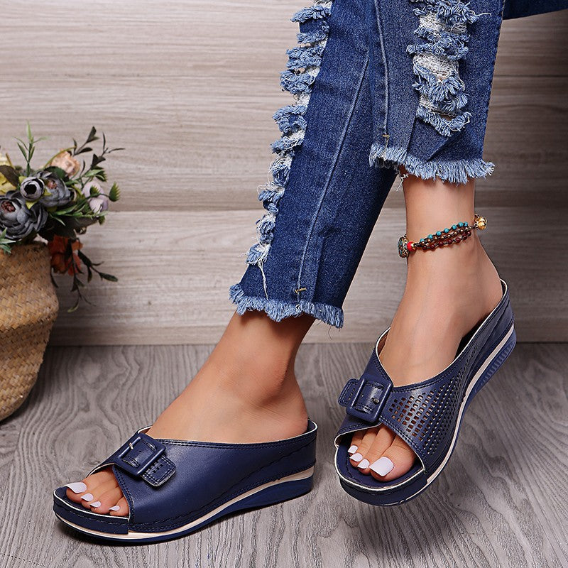Klassische Orthopädische Sandalen mit zeitlosem Stil