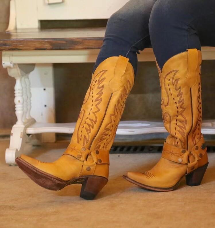 Klassische Orthopädische Stiefel mit zeitlosem Stil