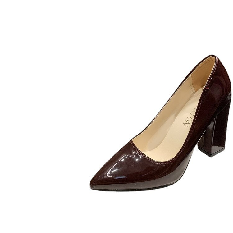 Klassische Orthopädische Schuhe mit zeitlosem Stil
