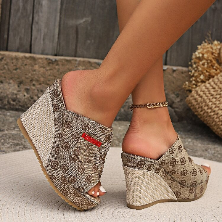 Klassische Orthopädische Sandalen mit zeitlosem Stil