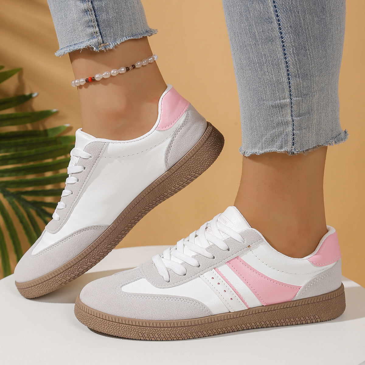 Klassische Orthopädische Sneakers mit zeitlosem Stil