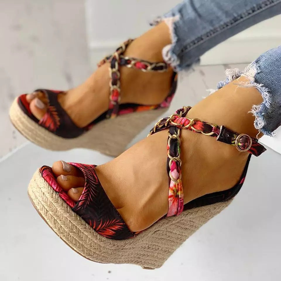 Anmutige Orthopädische Sandalen für modernen Look