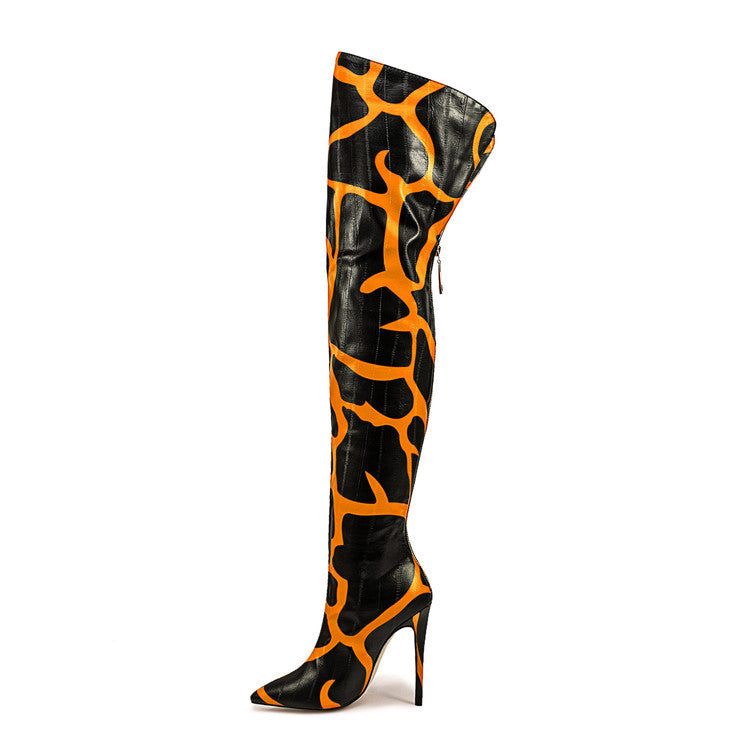 Anmutige orthopädische Stiefel für einen modernen Look