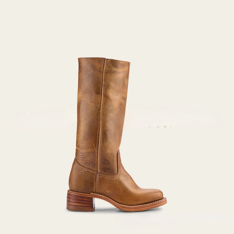 Anmutige orthopädische Stiefel für einen modernen Look