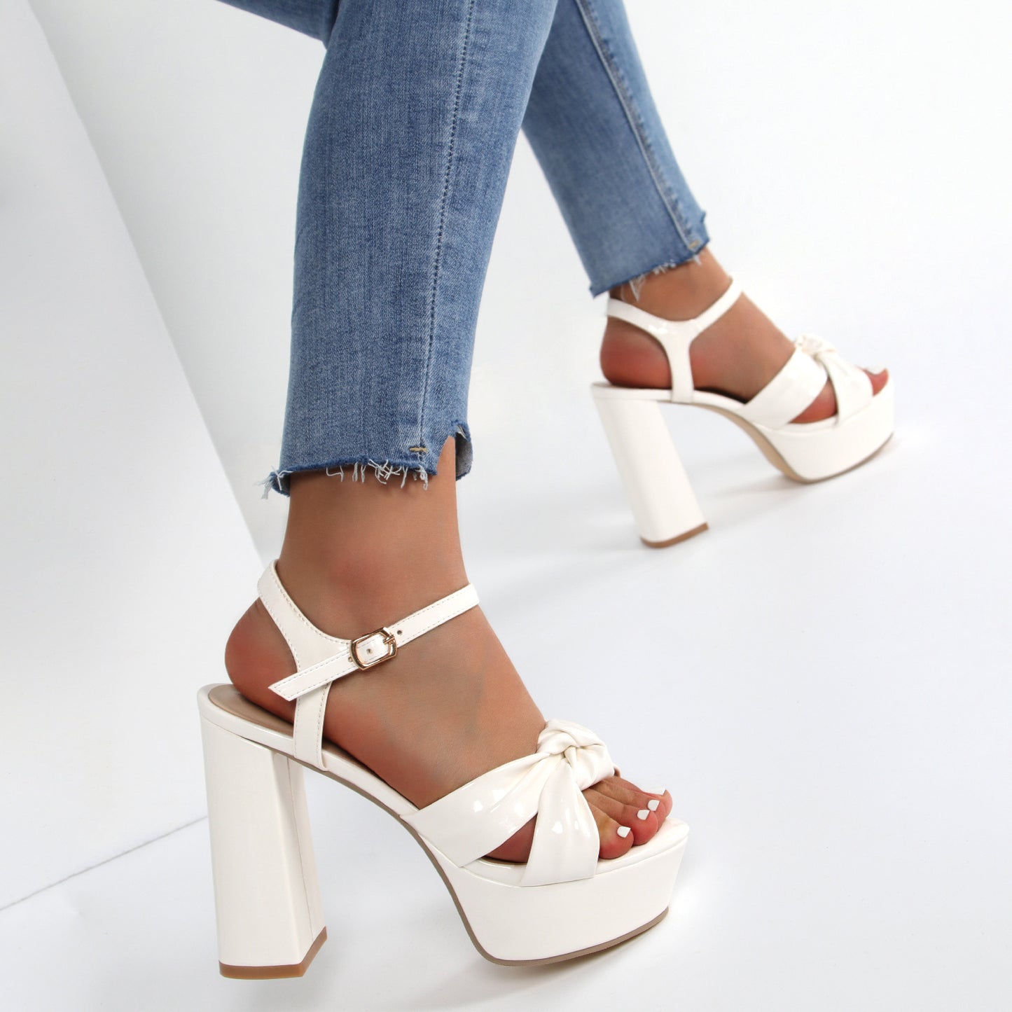 Schicke Orthopädische Sandalen mit einzigartigem Design