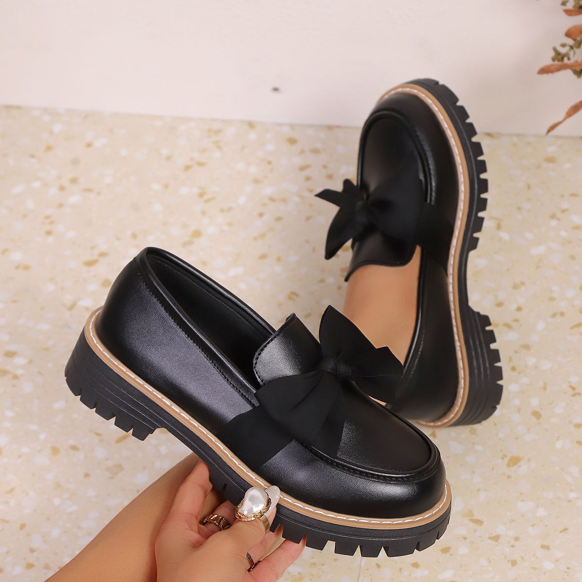 Klassische Orthopädische Schuhe mit zeitlosem Stil