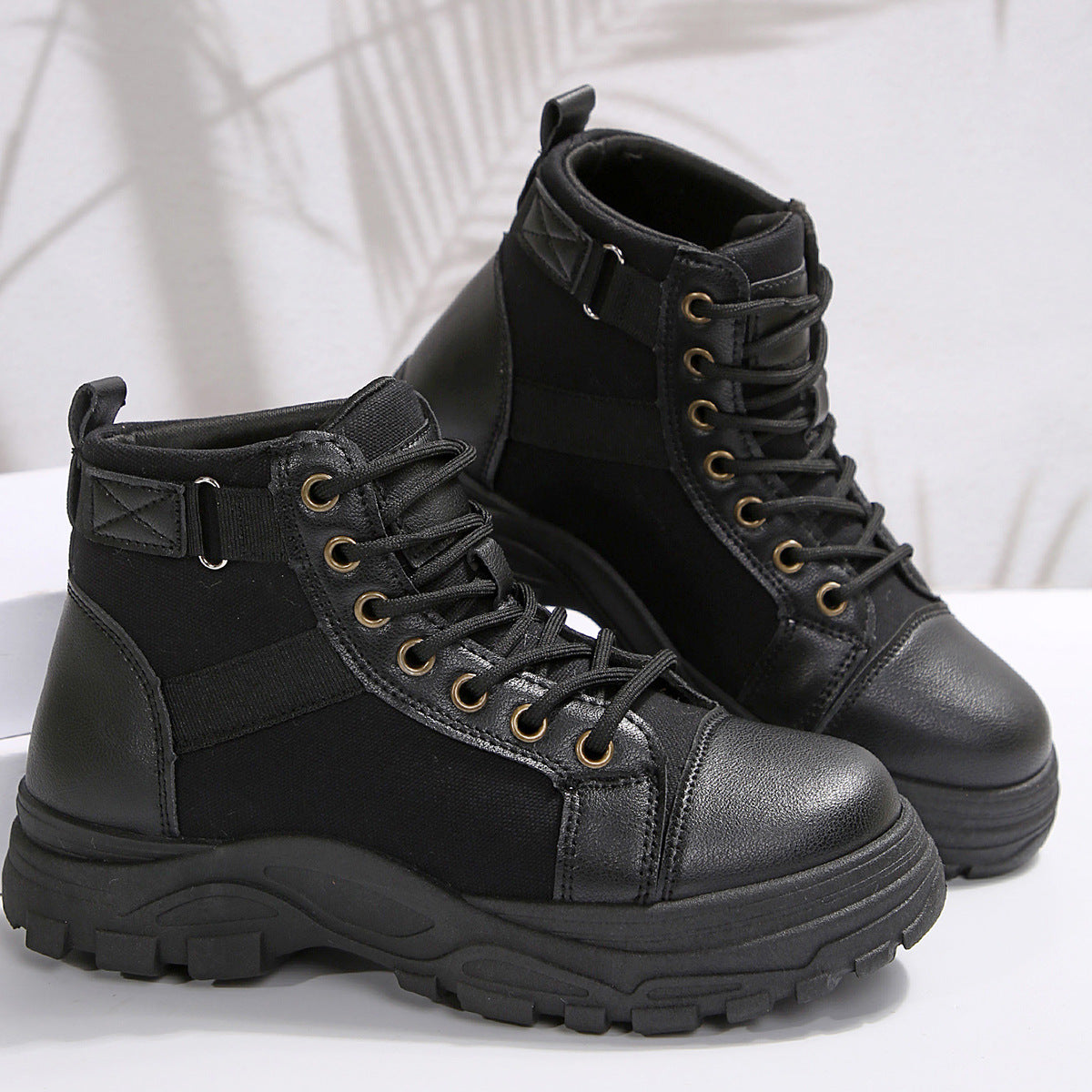 Anmutige Orthopädische Sneakers für modernen Look