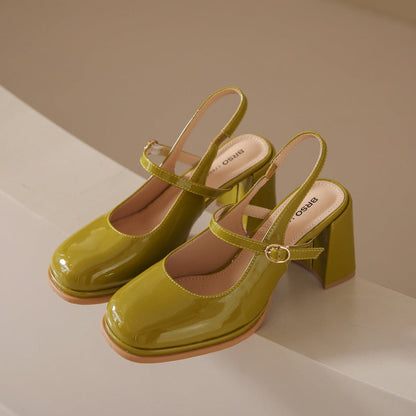 MW | Schuhe mit klobigem Absatz und verstellbarem Riemen