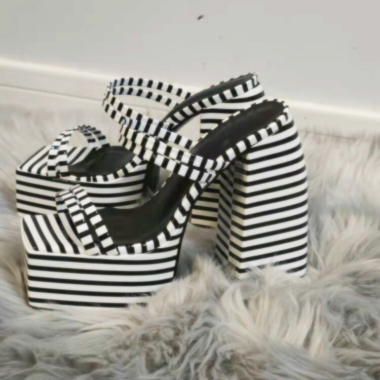 Elegante Orthopädische Sandalen für jeden Schritt