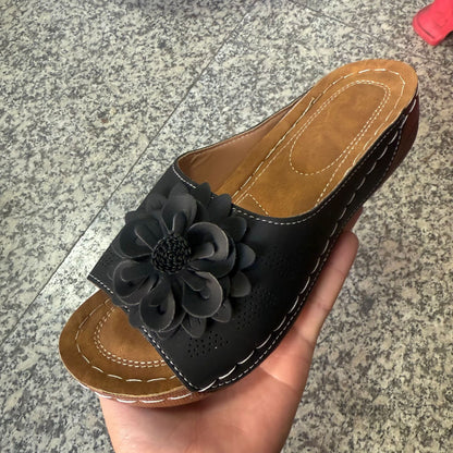 Anmutige Orthopädische Sandalen für modernen Look