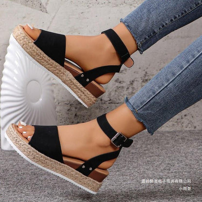 Klassische Orthopädische Sandalen mit zeitlosem Stil