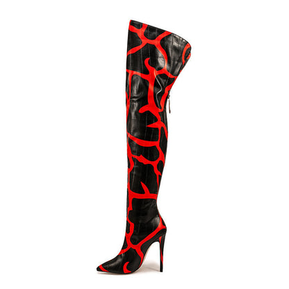 Anmutige orthopädische Stiefel für einen modernen Look