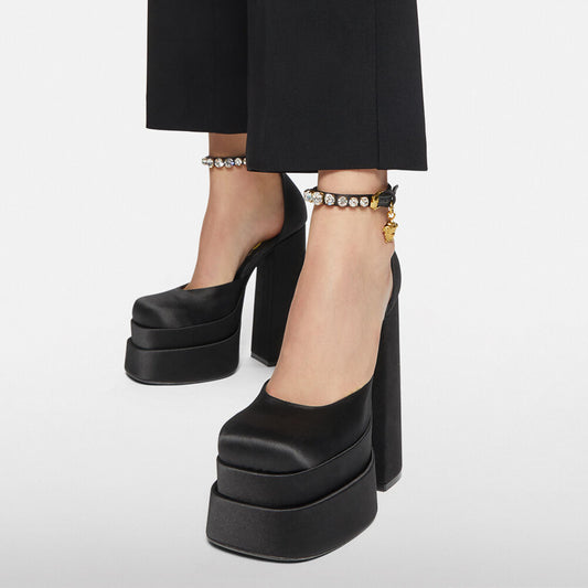 Wunderschön gefertigte Orthopädische Sandalen