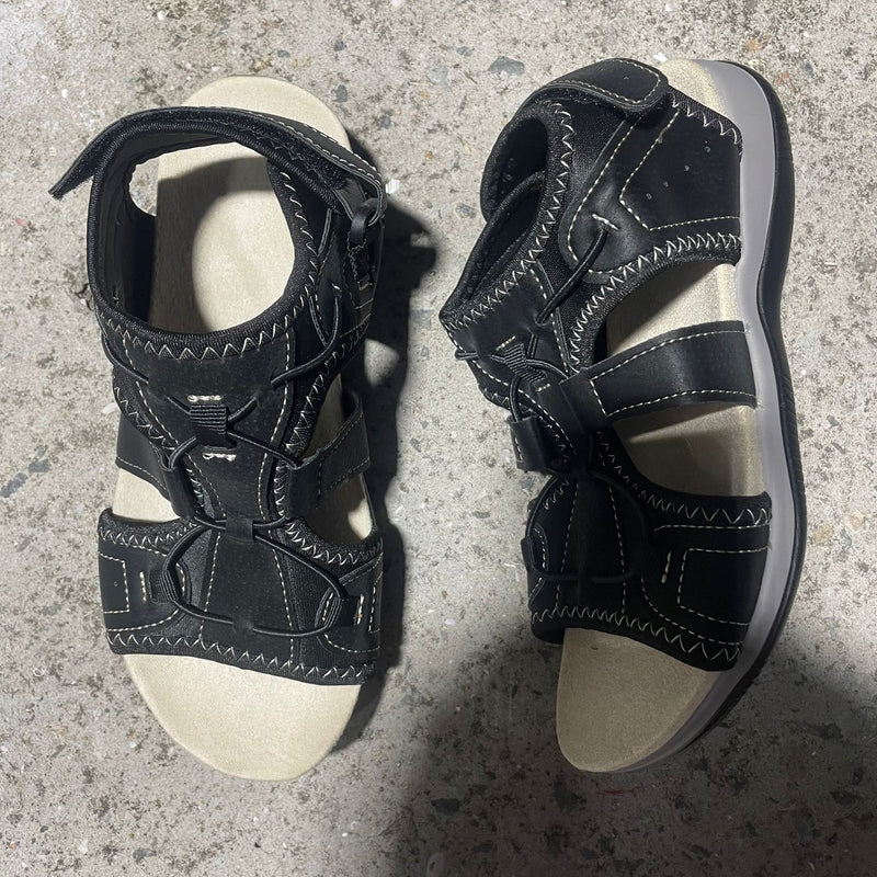 Anmutige Orthopädische Sandalen für modernen Look