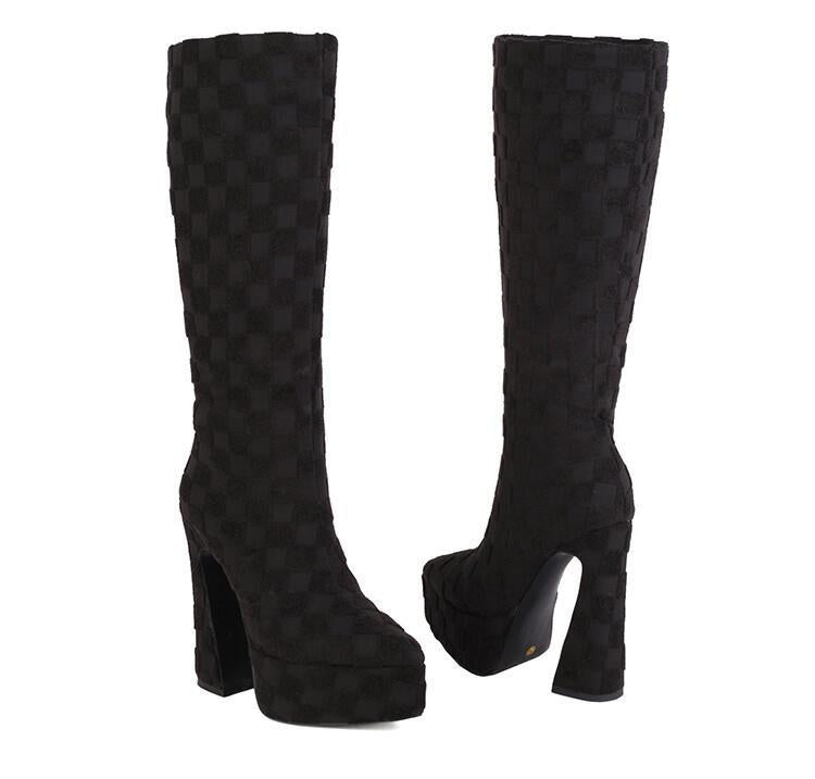 Klassische Orthopädische Stiefel mit zeitlosem Stil