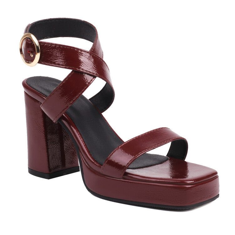 Anmutige Orthopädische Sandalen für modernen Look