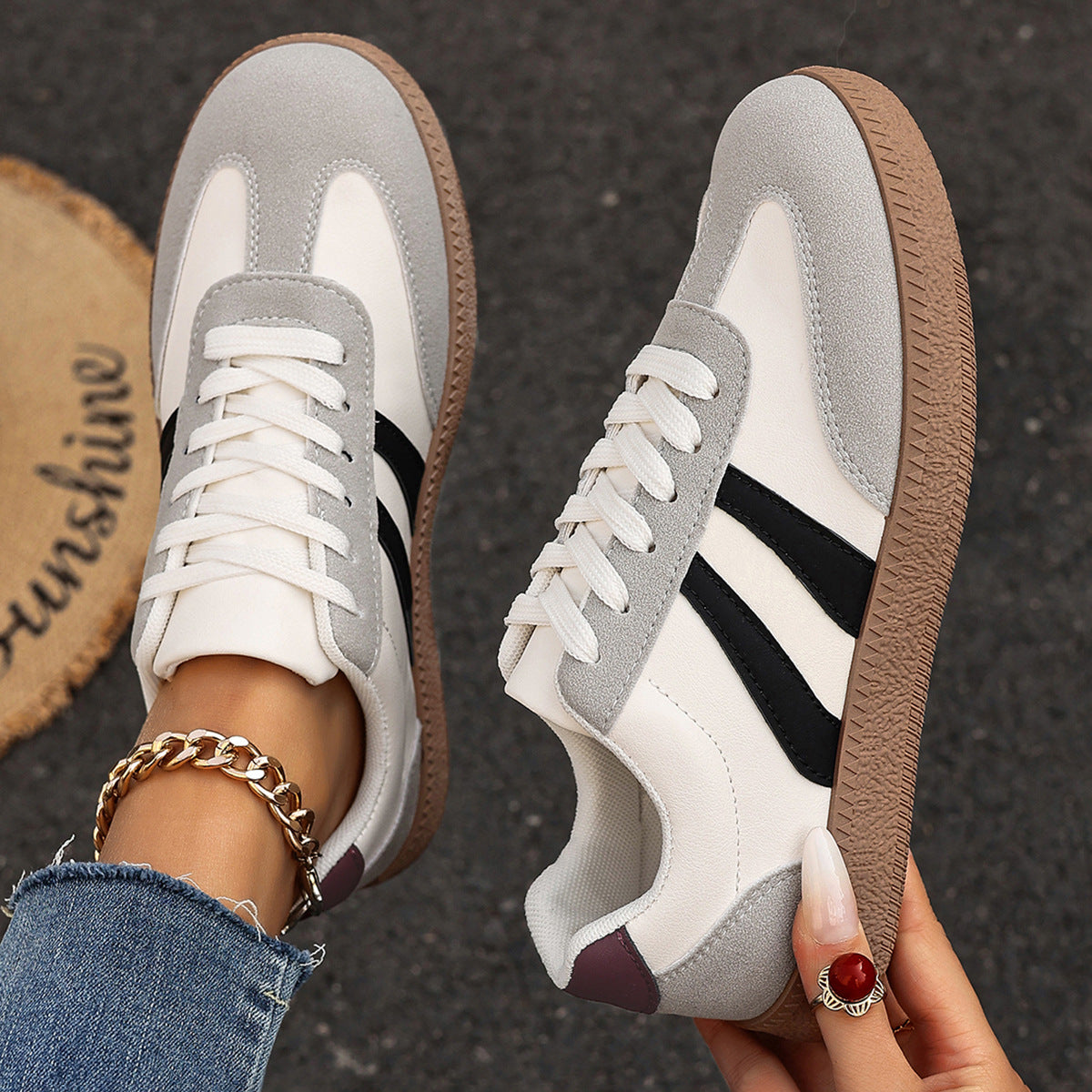 Anmutige Orthopädische Sneakers für modernen Look
