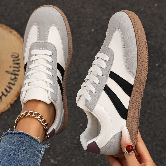 Anmutige Orthopädische Sneakers für modernen Look