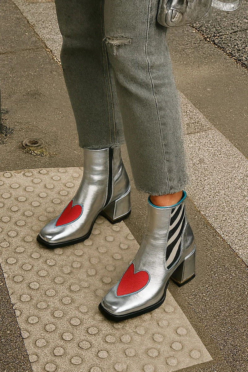 Wunderschön gefertigte orthopädische Stiefel