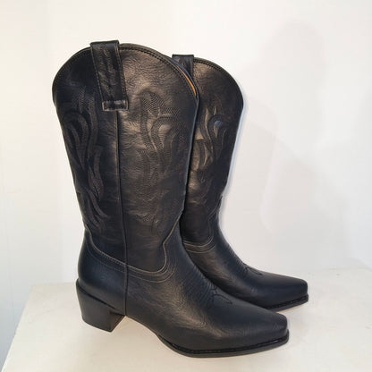Klassische Orthopädische Stiefel mit zeitlosem Stil