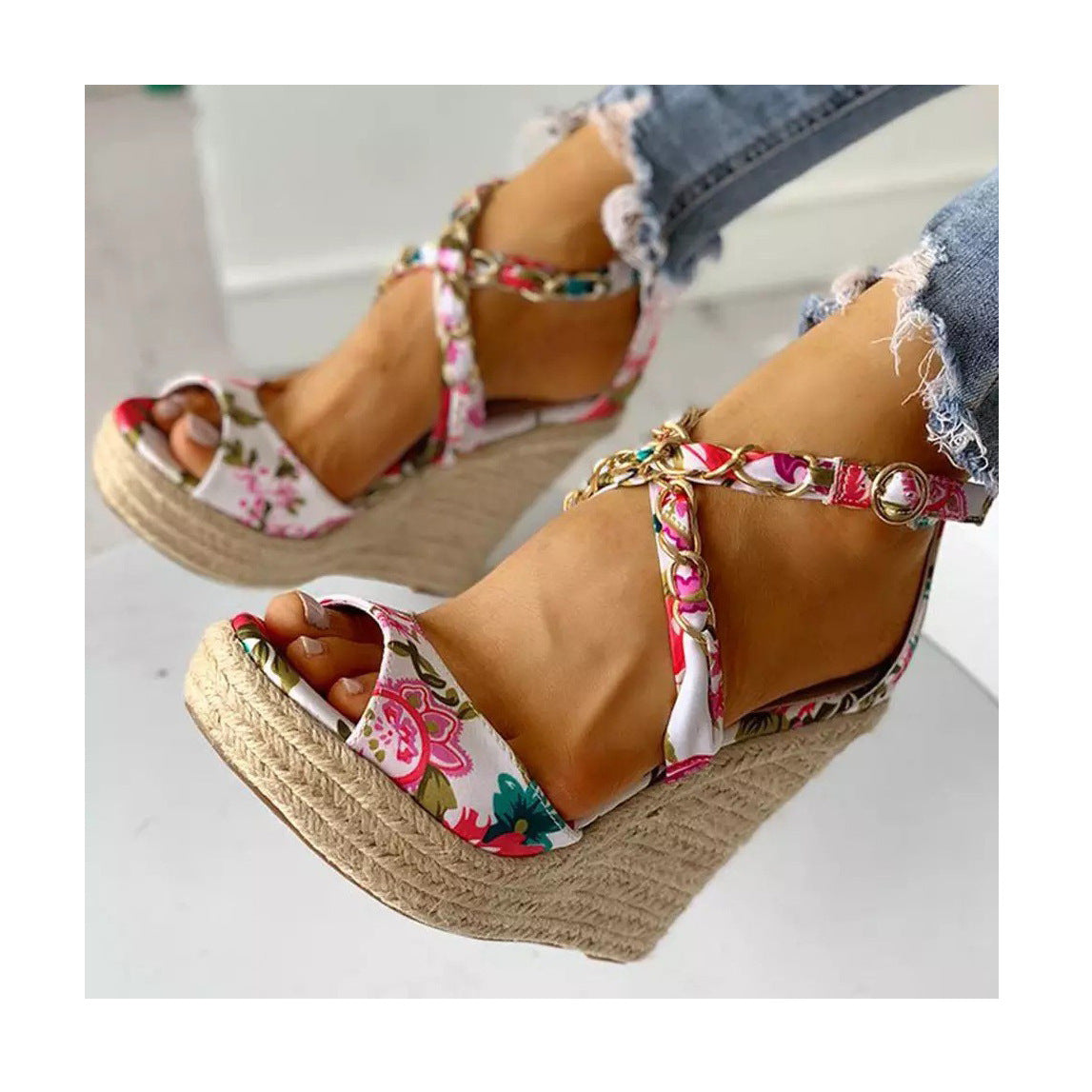 Anmutige Orthopädische Sandalen für modernen Look