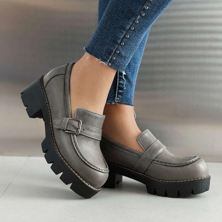 Klassische Orthopädische Schuhe mit zeitlosem Stil