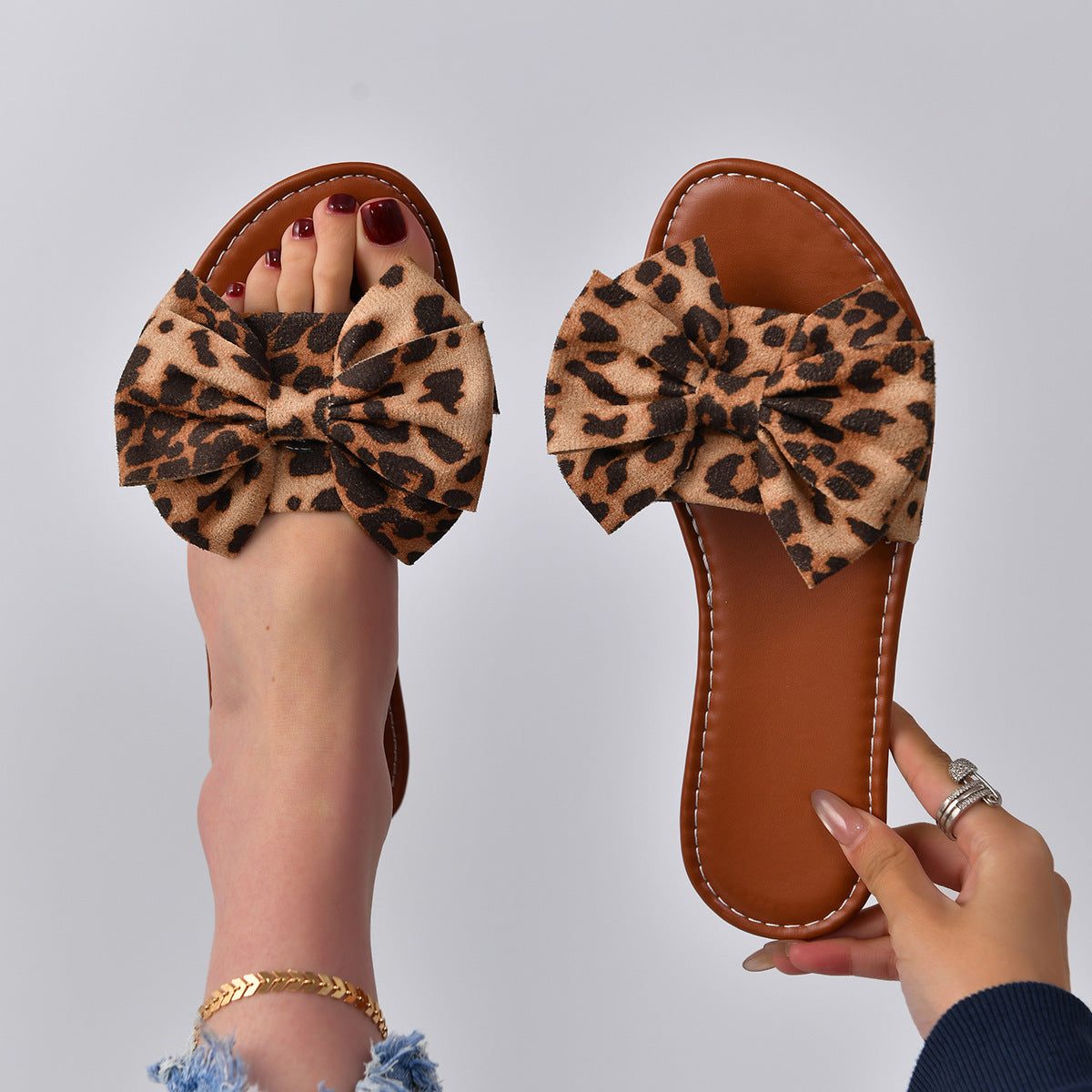 Klassische Orthopädische Sandalen mit zeitlosem Stil