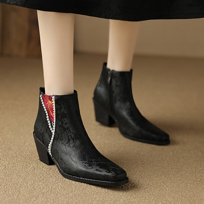Anmutige Orthopädische Stiefel für modernen Look