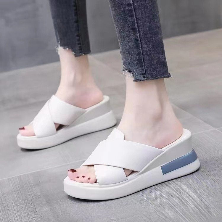 Anmutige Orthopädische Sandalen für modernen Look