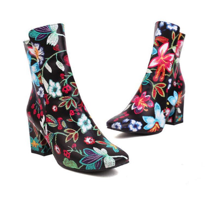 Klassische Orthopädische Stiefel mit zeitlosem Stil