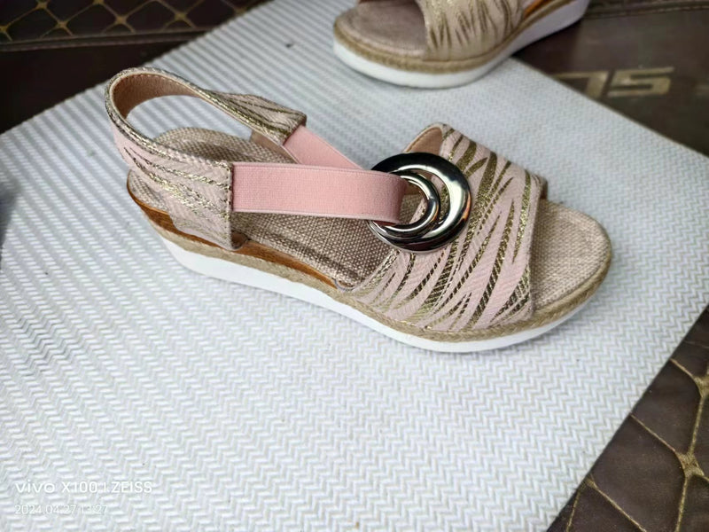 Anmutige Orthopädische Sandalen für modernen Look