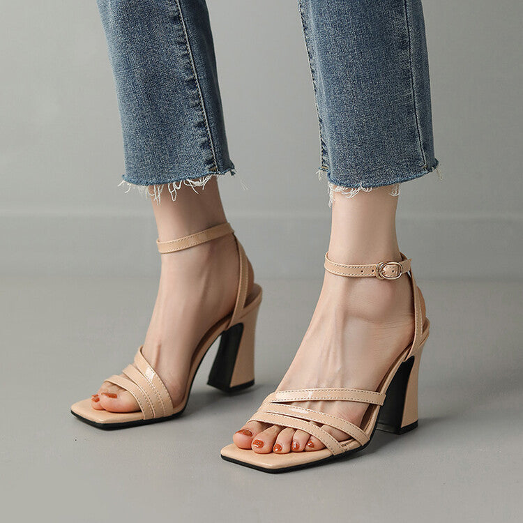 Schicke Orthopädische Sandalen mit einzigartigem Design