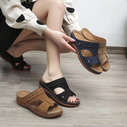 Anmutige Orthopädische Sandalen für modernen Look