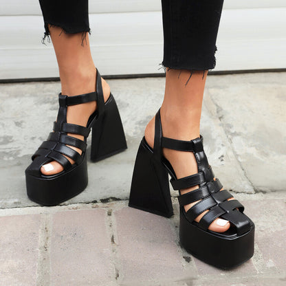 Klassische Orthopädische Sandalen mit zeitlosem Stil