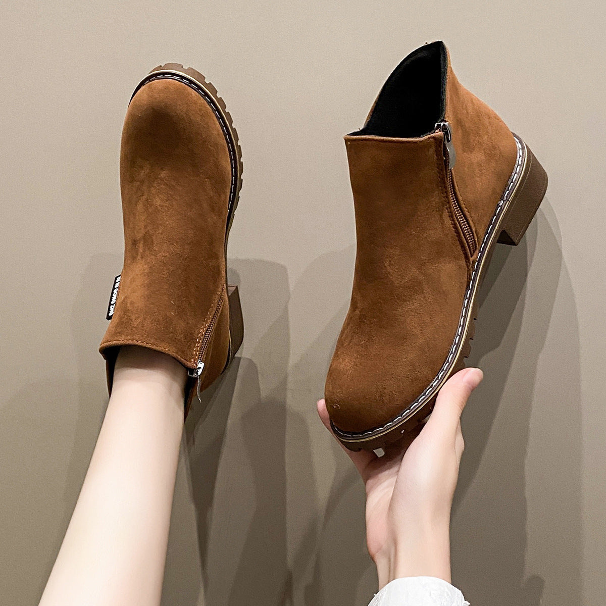 Schicke Orthopädische Schuhe mit einzigartigem Design