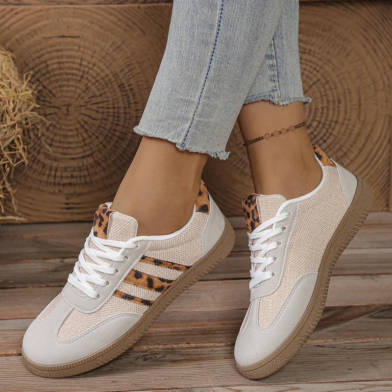 Klassische Orthopädische Sneakers mit zeitlosem Stil