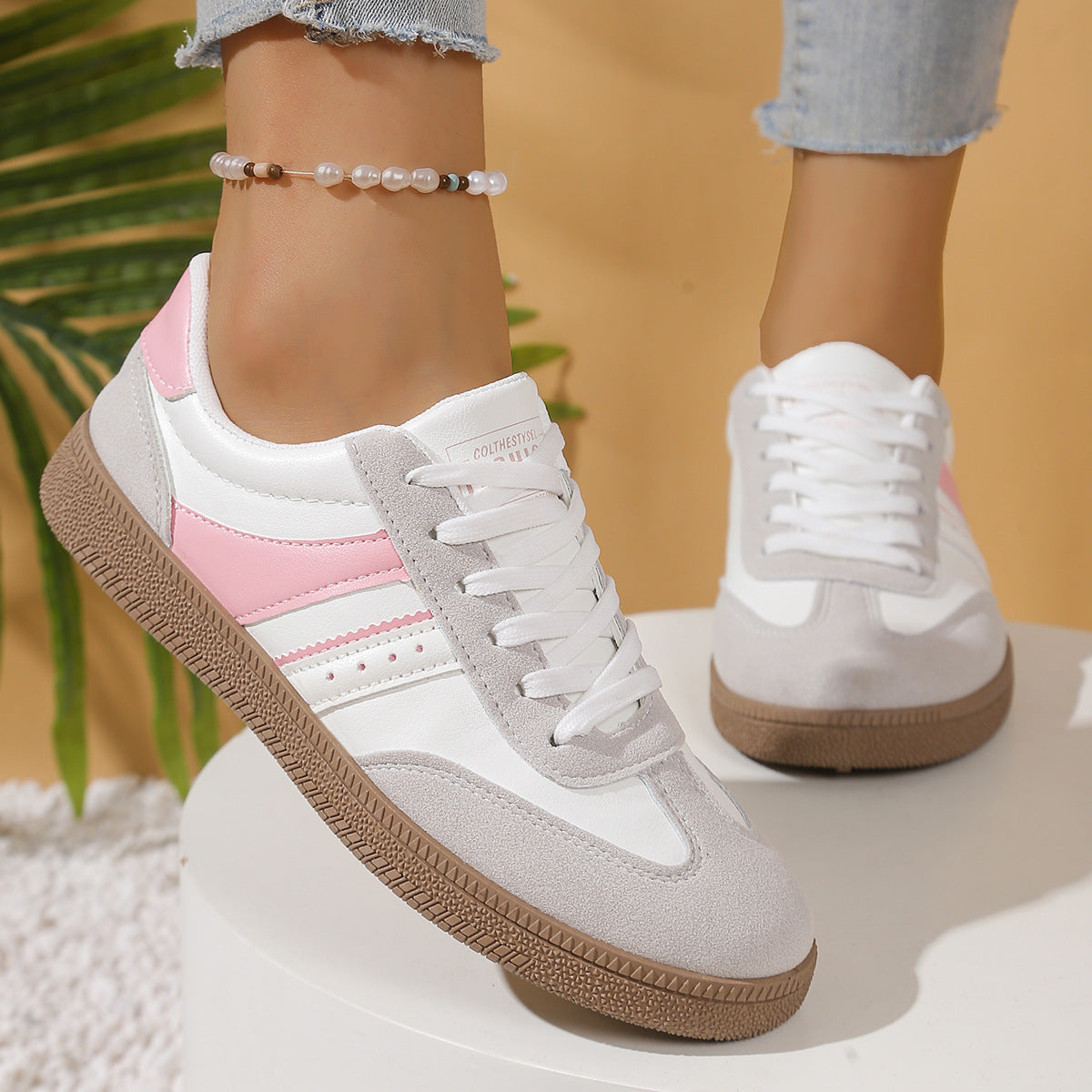 Klassische Orthopädische Sneakers mit zeitlosem Stil