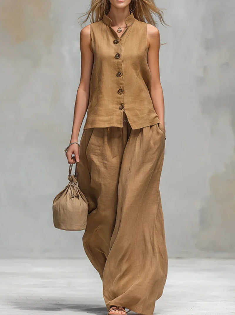 Kaffeebraunes zweiteiliges Set aus Leinenweste mit Stehkragen und asymmetrischem Patchwork und Cropped-Hose, Sommer