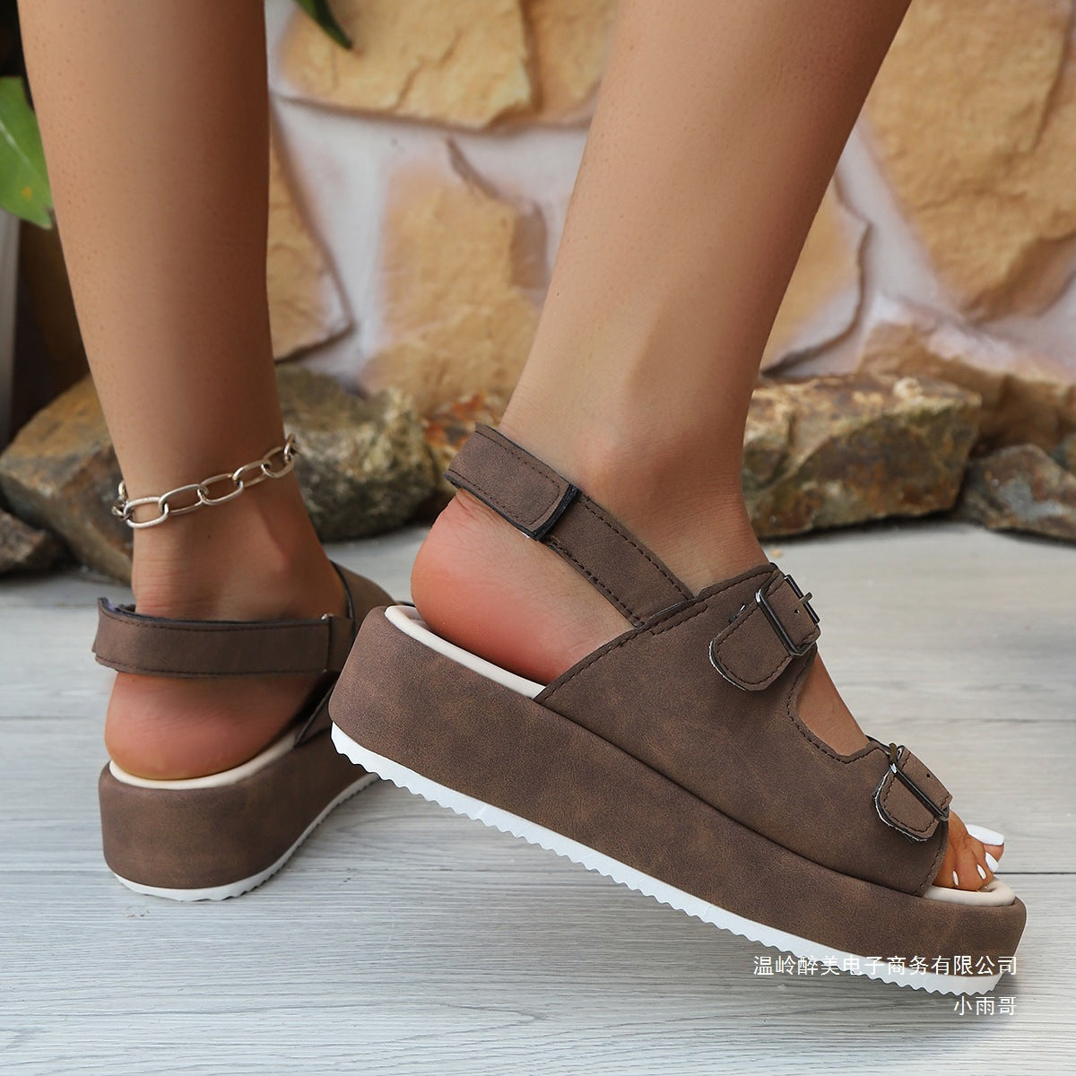 Klassische Orthopädische Sandalen mit zeitlosem Stil