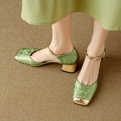 Anmutige Orthopädische Sandalen für modernen Look