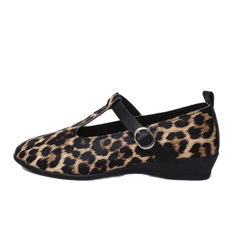 Klassische Orthopädische Schuhe mit zeitlosem Stil