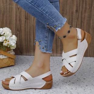 Klassische Orthopädische Sandalen mit zeitlosem Stil
