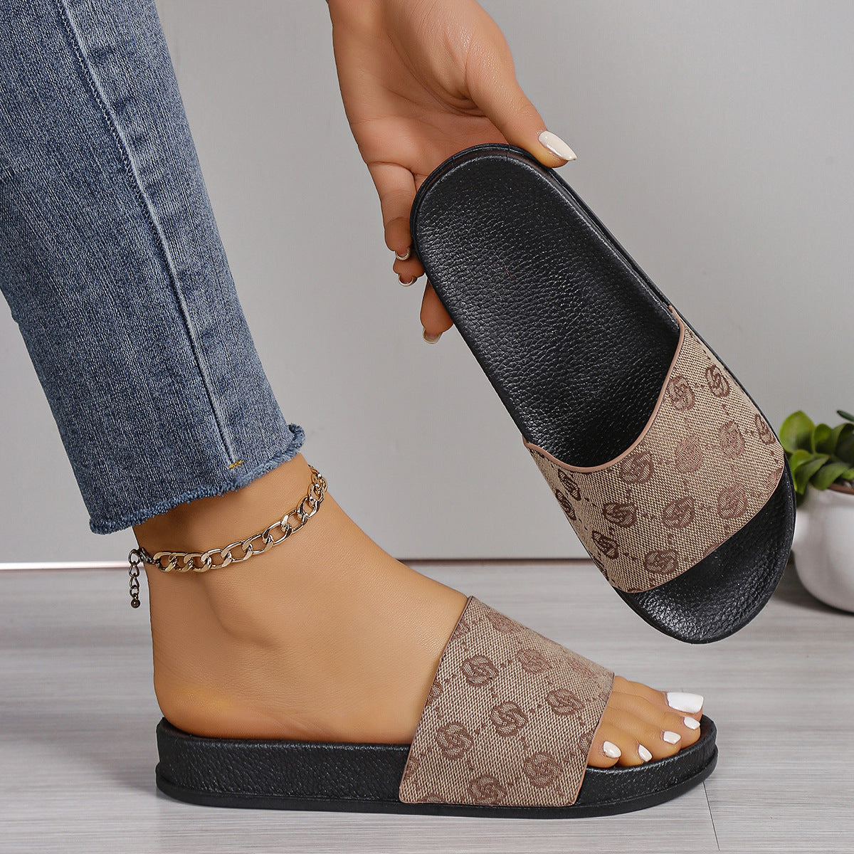 Klassische Orthopädische Sandalen mit zeitlosem Stil